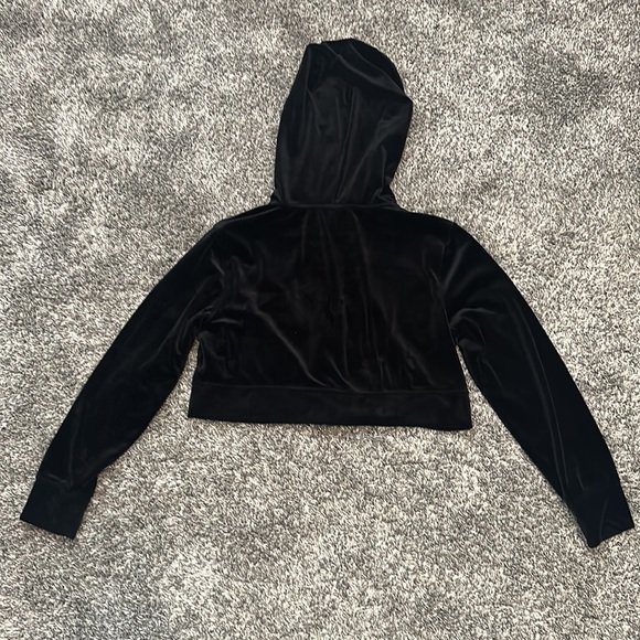 colsie velour black cropped zip jacket size Medium - Picture 4 of 4